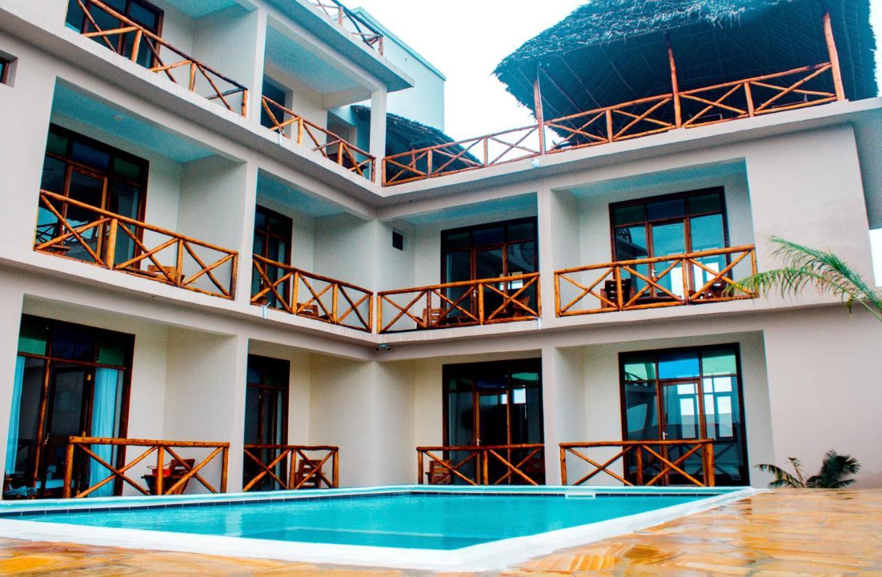 Ocean Breeze Hotel Nungwi Exteriör bild