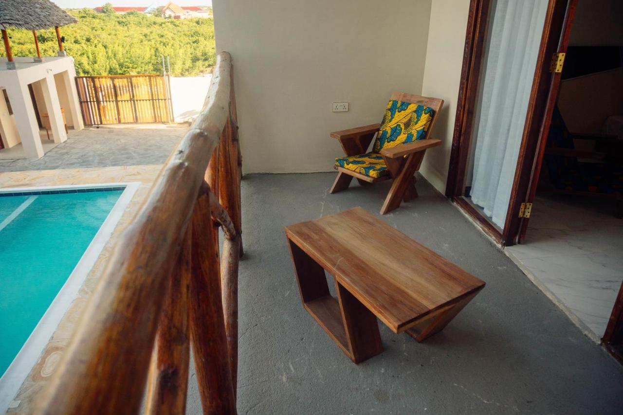 Ocean Breeze Hotel Nungwi Exteriör bild