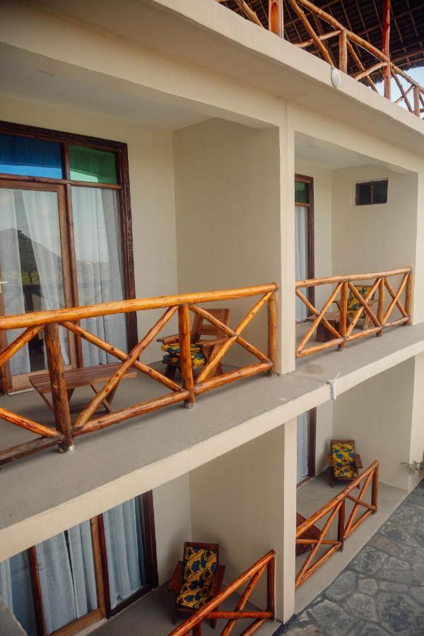 Ocean Breeze Hotel Nungwi Exteriör bild