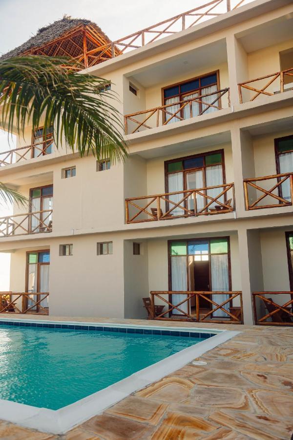 Ocean Breeze Hotel Nungwi Exteriör bild