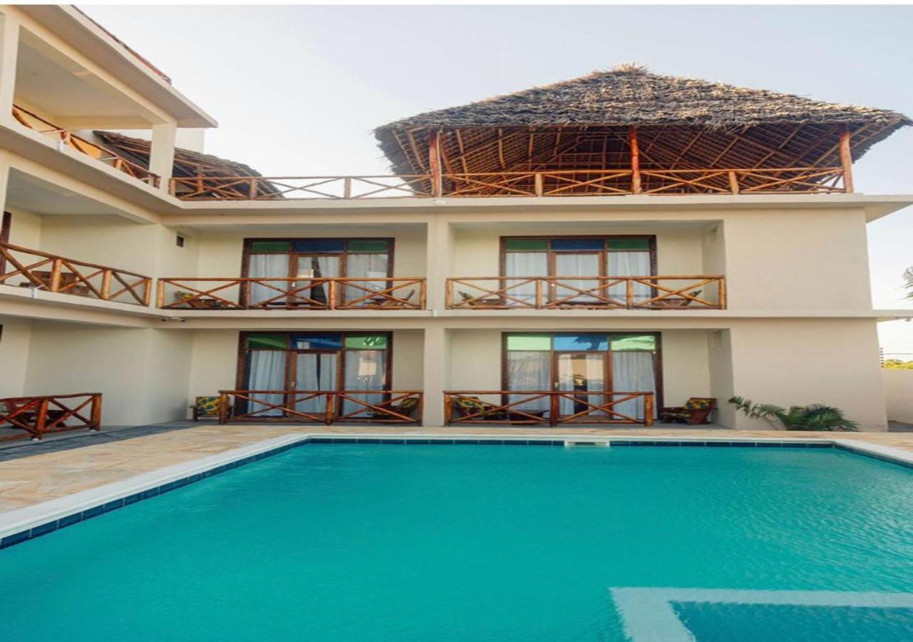 Ocean Breeze Hotel Nungwi Exteriör bild
