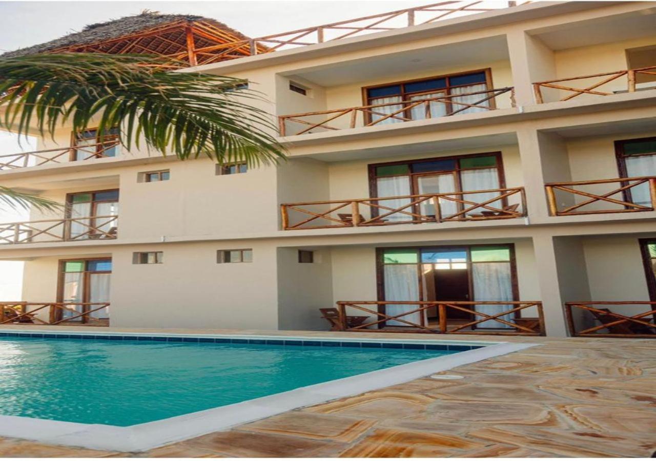 Ocean Breeze Hotel Nungwi Exteriör bild